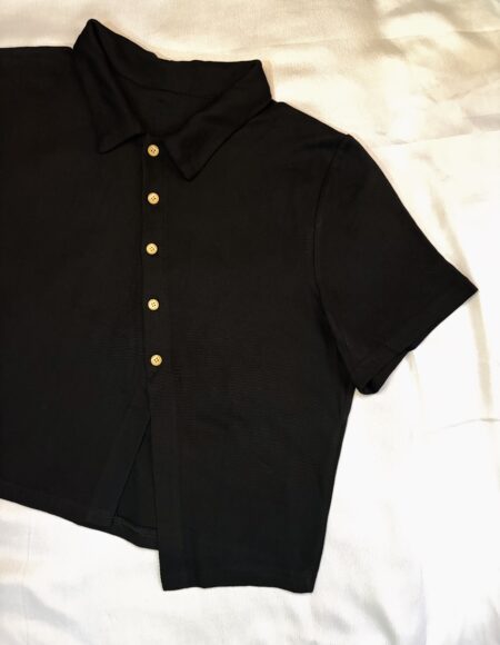 cropped black button - down polo