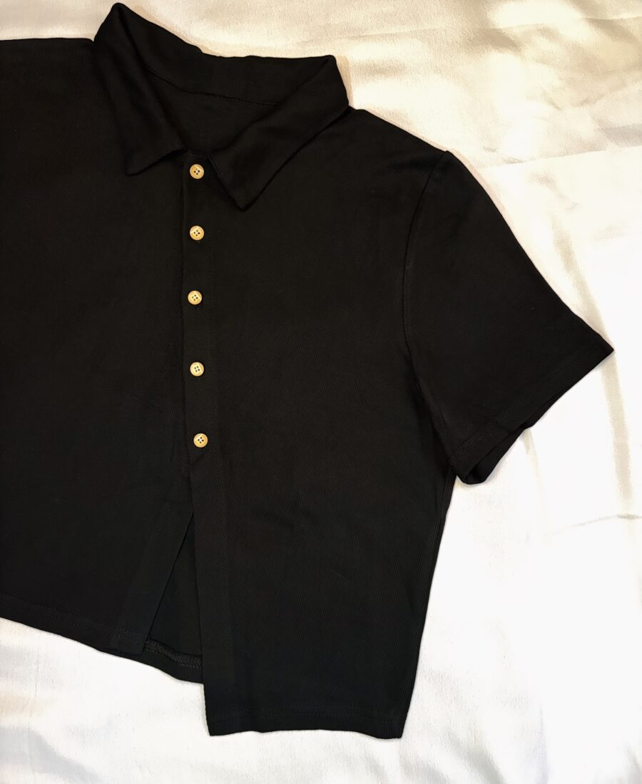 cropped black button - down polo