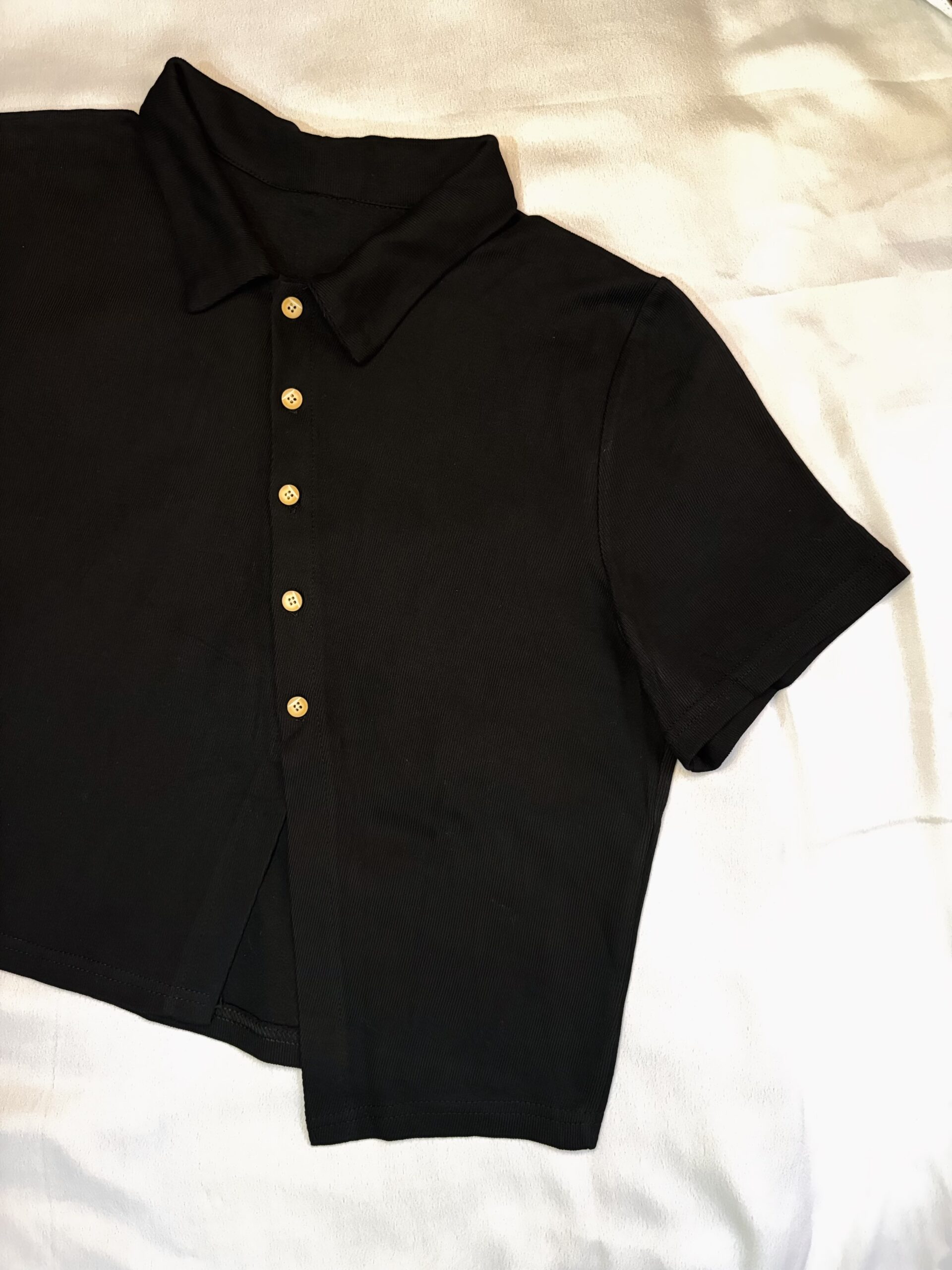 cropped black button - down polo